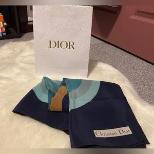CHRISTIAN DIOR | Vintage Scarf | 29” x 29”